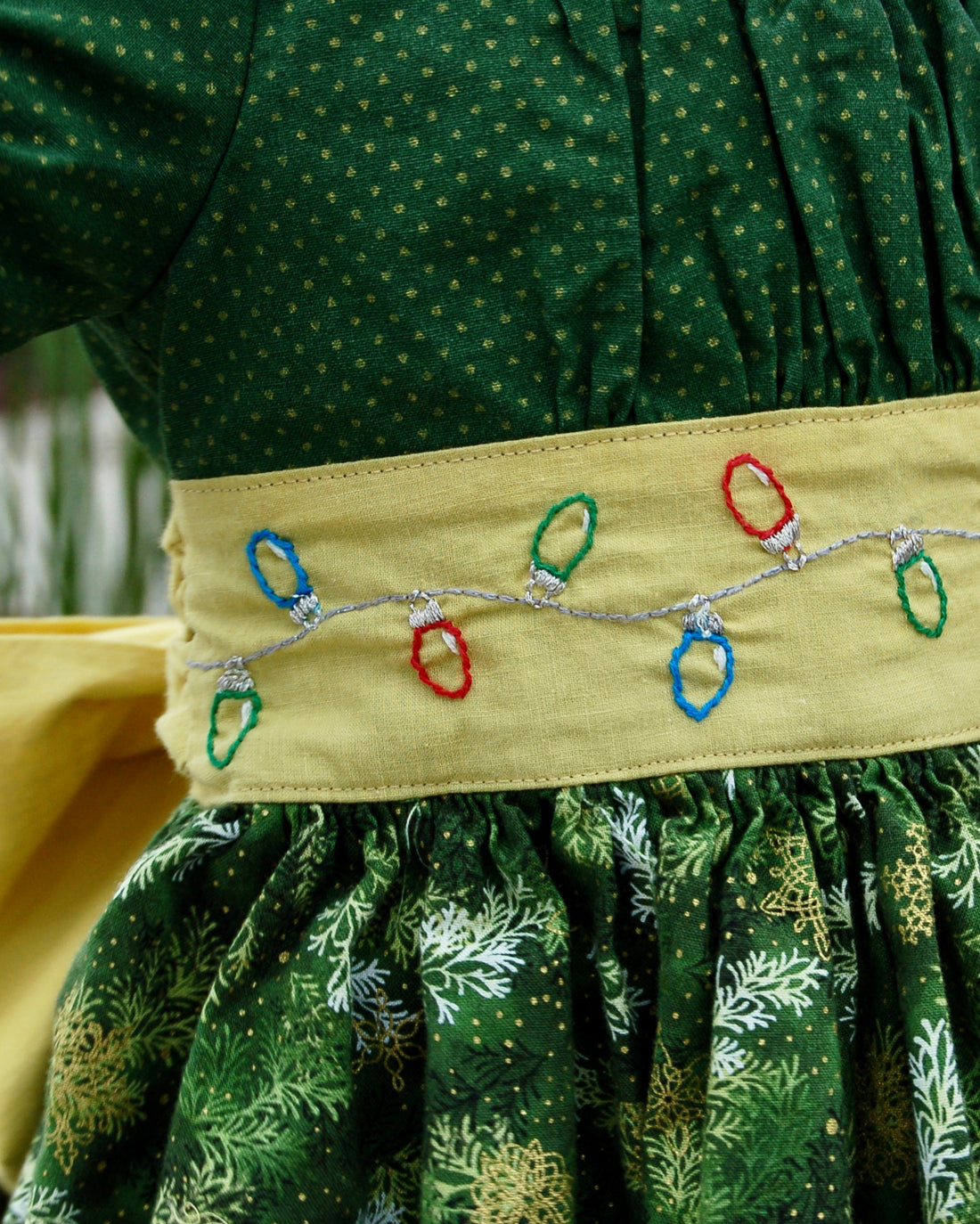 Mistletoe Embroidery Pattern | Sunflower Seams Pattern Company | Digital PDF Embroidery Pattern
