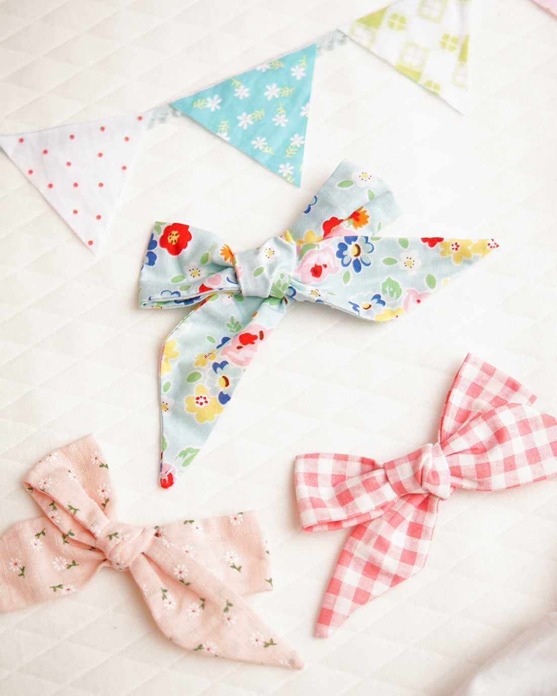 Dahlia Bow | Sunflower Seams Pattern Company | Digital PDF Sewing Pattern