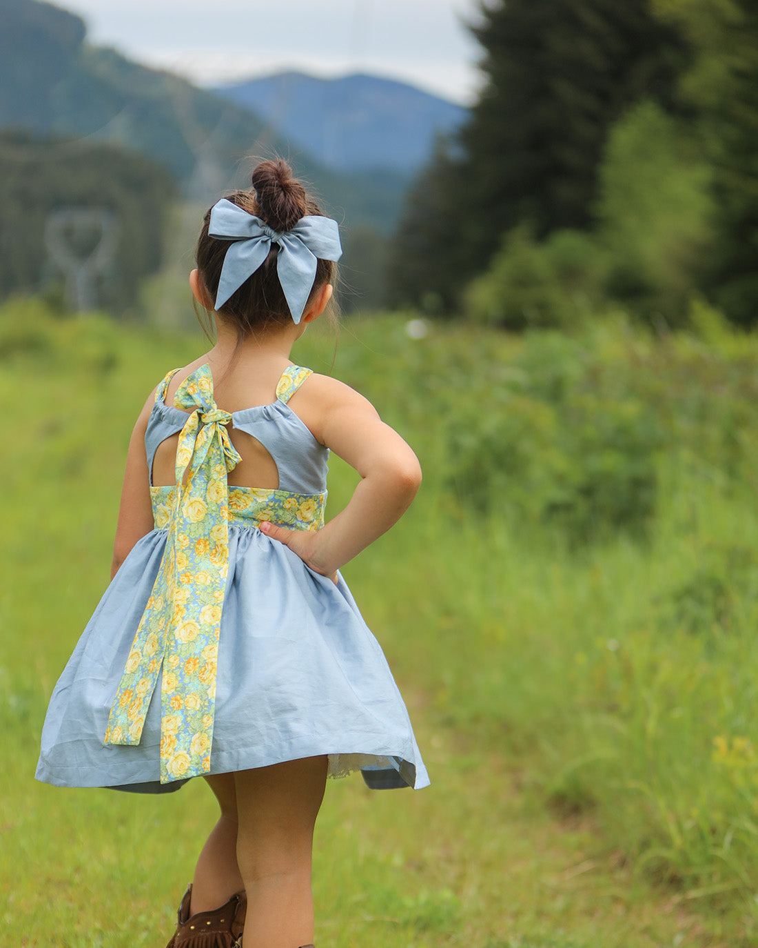 Dahlia Bow | Sunflower Seams Pattern Company | Digital PDF Sewing Pattern