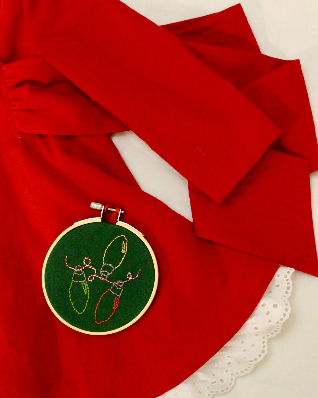 Mistletoe Embroidery Pattern | Sunflower Seams Pattern Company | Digital PDF Embroidery Pattern