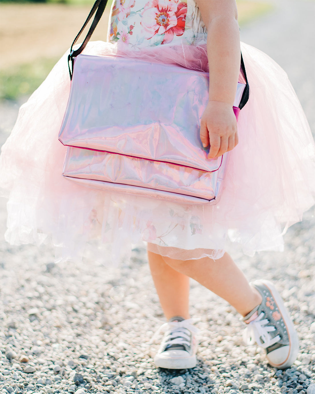 Sage Messenger Bag Sewing Pattern | Sunflower Seams Pattern Company | Digital PDF Sewing Pattern