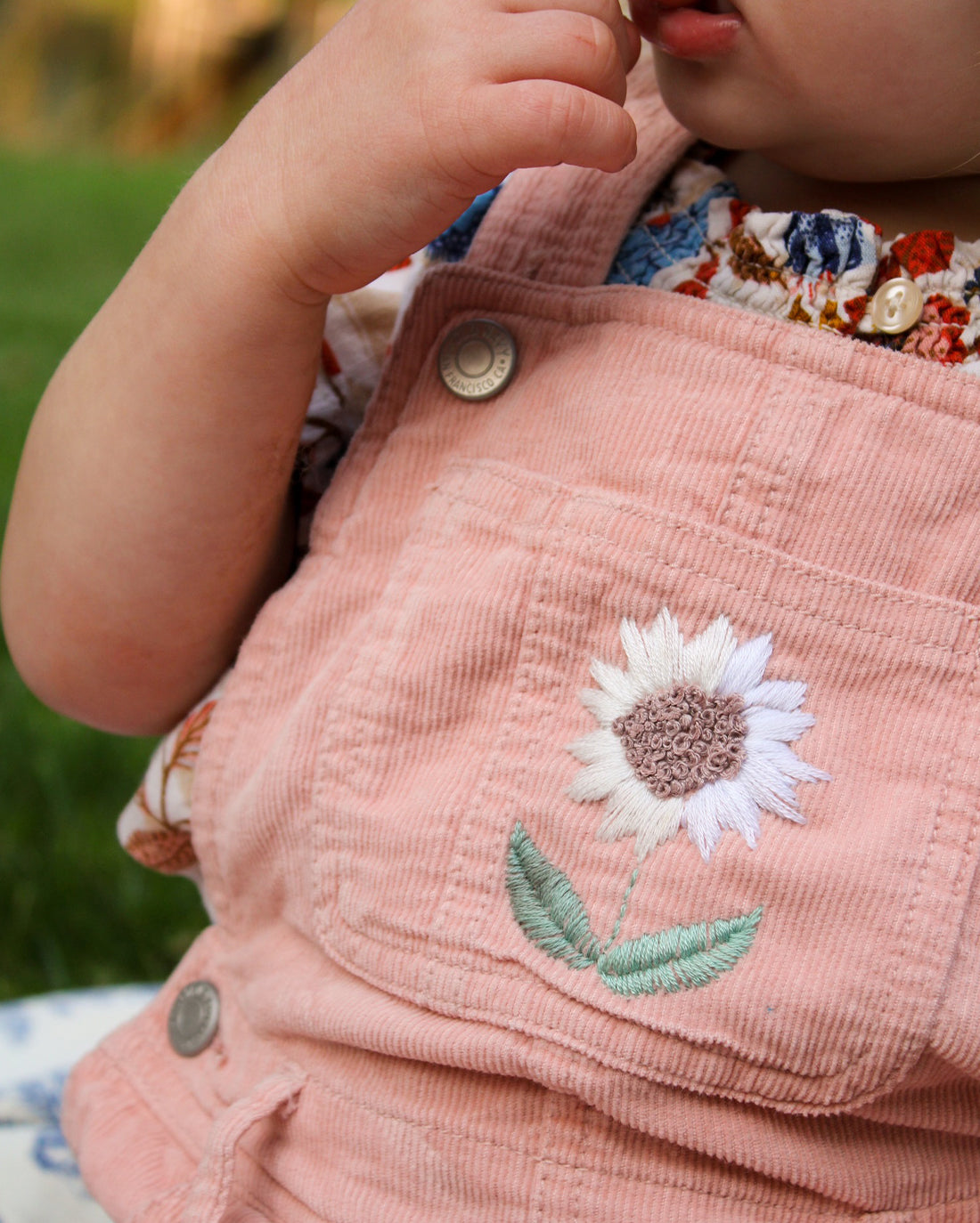 Sunflower Fields Embroidery Pattern | Sunflower Seams Pattern Company | Digital PDF Embroidery Pattern