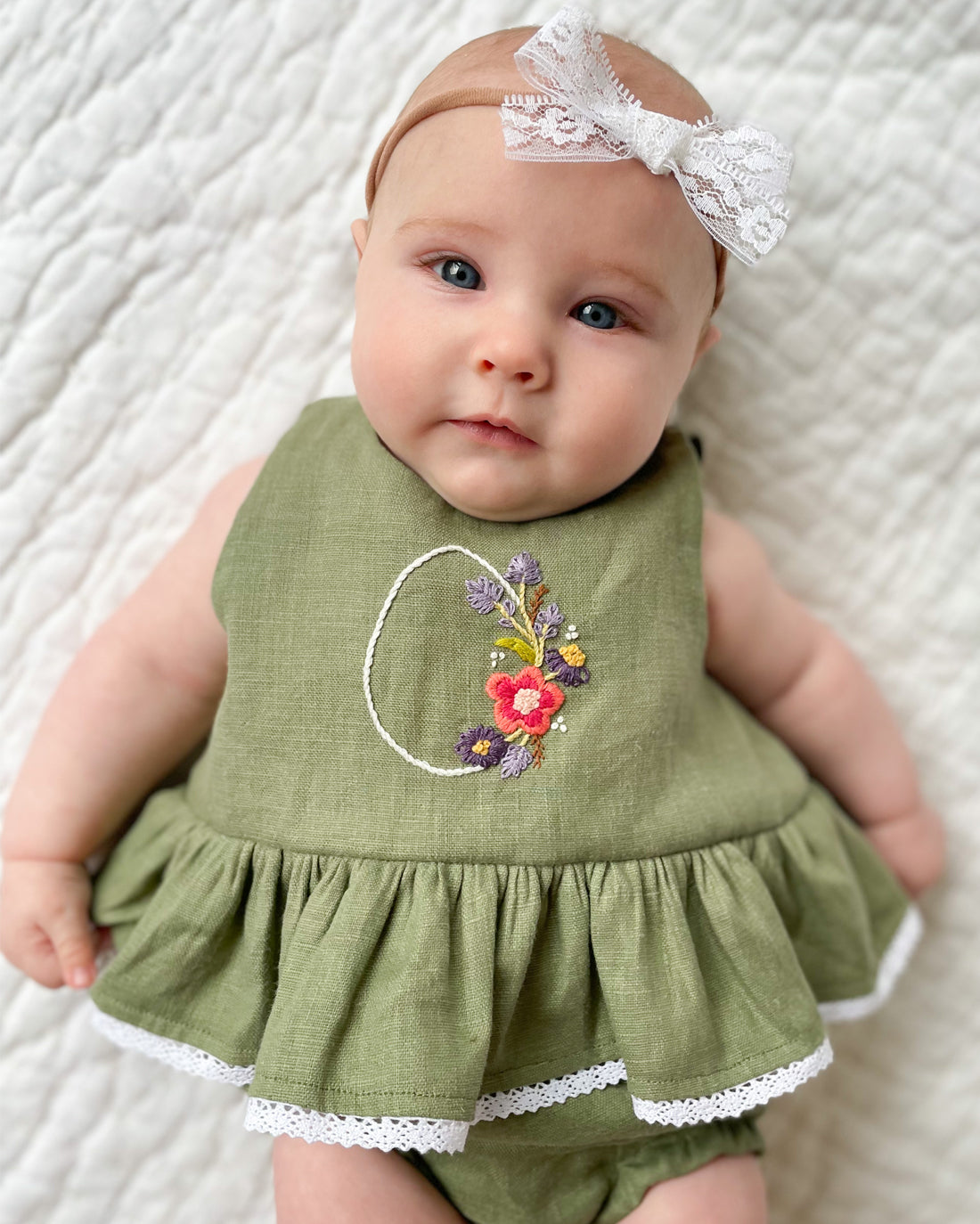 Baby frock hot sale hand embroidery designs