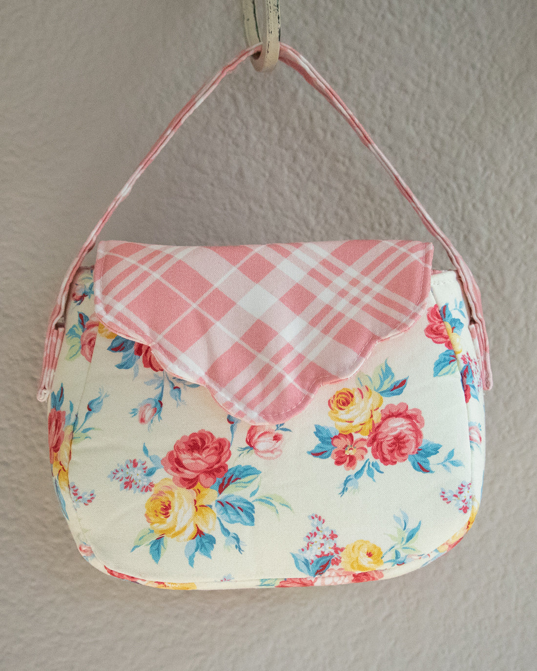 Hibiscus Handbag | Sunflower Seams pattern Company | Digital Sewing Pattern | Bag Pattern